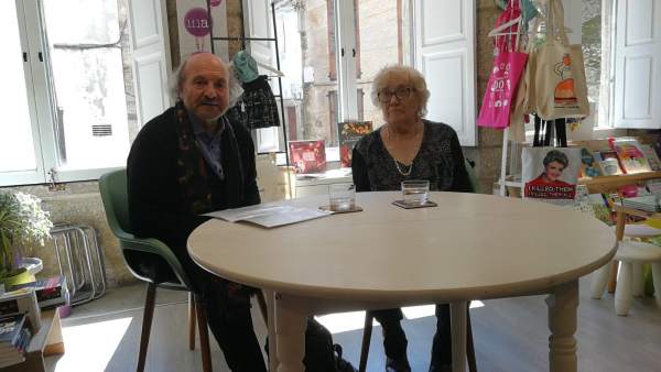 Cesáreo Sánchez e Isabel-Clara Simó en una rueda de prensa Cesáreo Sánchez e Isabel-Clara Simó en una rueda de prensa