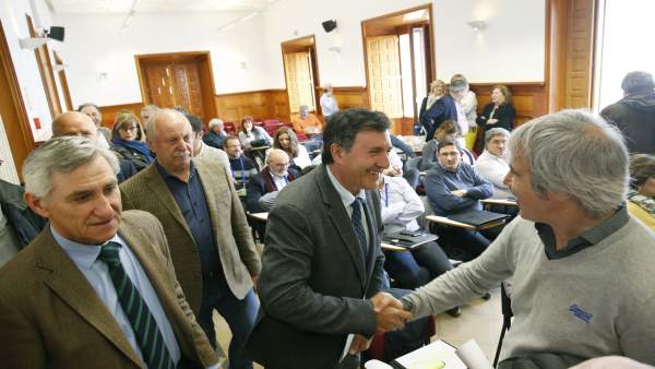 El consejerro en el congreso de directores El consejerro en el congreso de directores