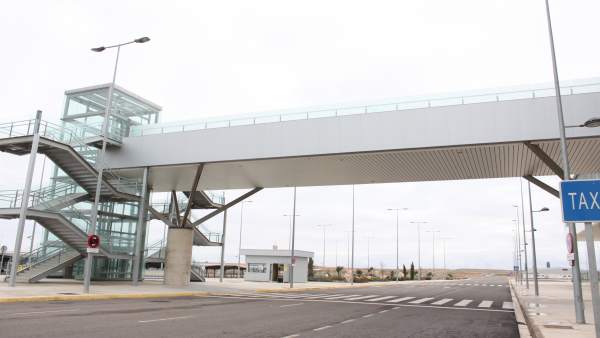 AEROPUERTO DE CIUDAD REAL AEROPUERTO DE CIUDAD REAL