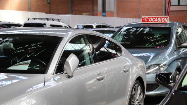 Más de 60 concesionarios y servicios oficiales muestran su oferta en Stock-car. Más de 60 concesionarios y servicios oficiales muestran su oferta en Stock-car.