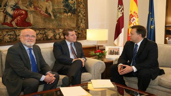 Reunión entre Emiliano García-Page, Manuel Serrano y Pedro Antonio Ruiz Santos Reunión entre Emiliano García-Page, Manuel Serrano y Pedro Antonio Ruiz Santos