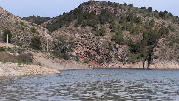 Los embalses de la Cuenca del Ebro están al 83% de su capacidad. Los embalses de la Cuenca del Ebro están al 83% de su capacidad.