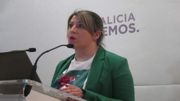 La secretaria xeral de Podemos Galicia, Carmen Santos, en rueda de prensa La secretaria xeral de Podemos Galicia, Carmen Santos, en rueda de prensa