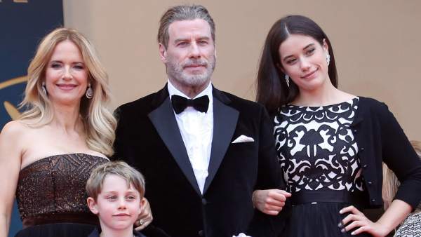 John Travolta y su familia John Travolta y su familia