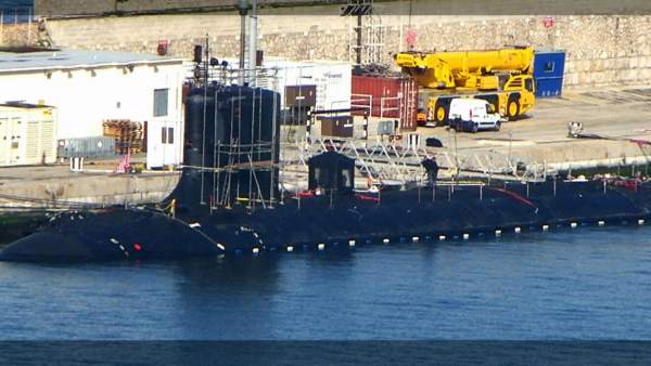 Submarino USS John Walner en Gibraltar Submarino USS John Walner en Gibraltar