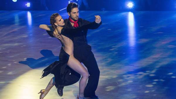 David Bustamante y Yana Olina, en su actuación en 'Baillando con las estrellas'. David Bustamante y Yana Olina, en su actuación en 'Baillando con las estrellas'.
