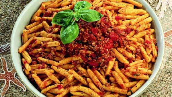 Cómo preparar la verdadera pasta con atún: ingredientes y errores a ... Cómo preparar la verdadera pasta con atún: ingredientes y errores a ...