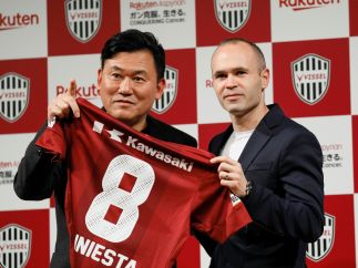 Iniesta, presentado por el Vissel Kobe