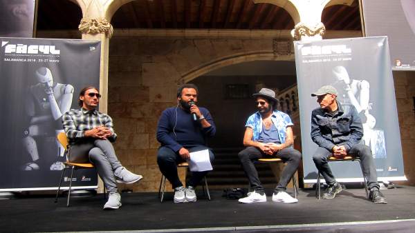 El Canijo de Jerez, los vocalistas de Lagartija Nick y Paradise y Jean. El Canijo de Jerez, los vocalistas de Lagartija Nick y Paradise y Jean.