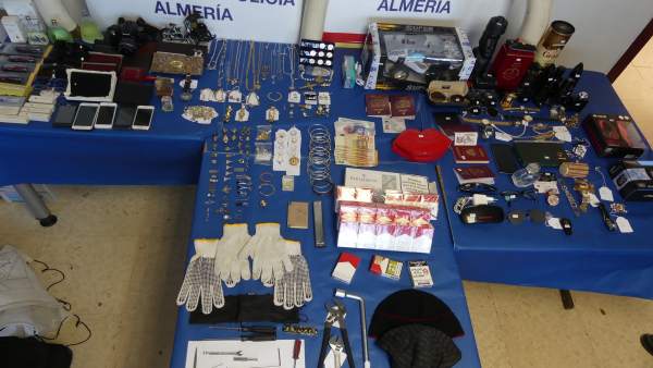Objetos recuperados del robo en 14 viviendas Objetos recuperados del robo en 14 viviendas