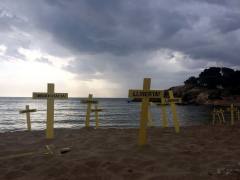 Mossos y Policía evitarán que se planten cruces este domingo en la playa de Mataró