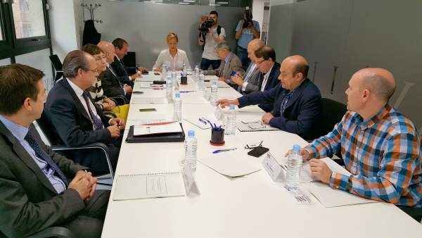 Presentación del estudio sobre los efectos de la crisis de Cataluña en Aragón. Presentación del estudio sobre los efectos de la crisis de Cataluña en Aragón.