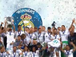 Theo, objeto de las bromas de Asensio e Isco