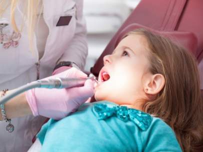 Cuándo deben los niños acudir al dentista