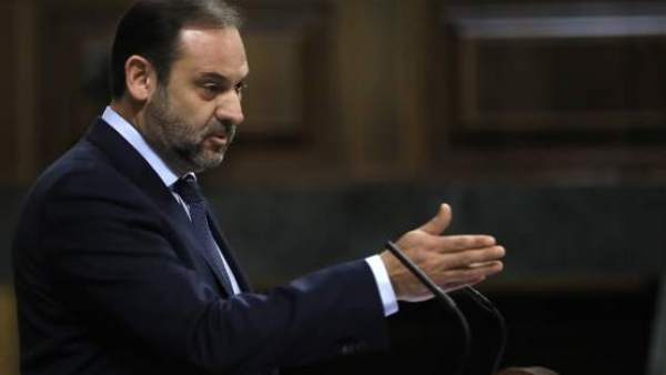 Ábalos enfurece a las redes sociales por el uso de la palabra "autista". Ábalos enfurece a las redes sociales por el uso de la palabra "autista".