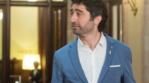 El consejero catalán, Jordi Puigneró, y sus tuits antiespañolistas. El consejero catalán, Jordi Puigneró, y sus tuits antiespañolistas.