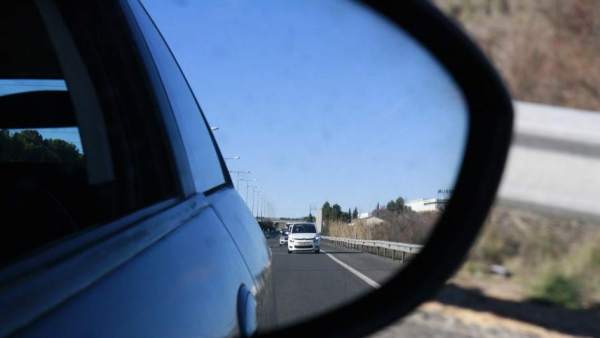 La DGT rebajará a 18 años la edad mínima para conducir camiones y apuesta por implantar el vehículo autónomo La DGT rebajará a 18 años la edad mínima para conducir camiones y apuesta por implantar el vehículo autónomo