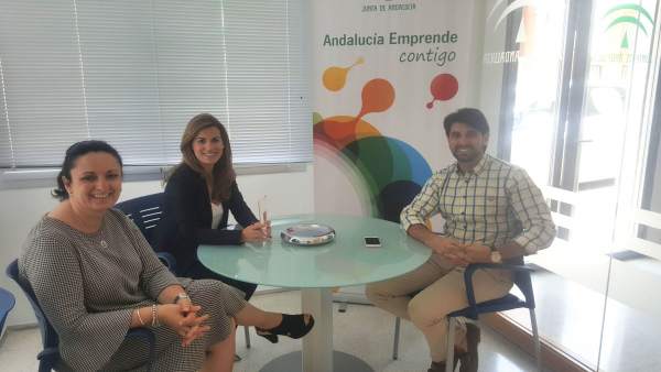 Reunión entre el CADE de Huércal Almería y el presidente de Aecha Reunión entre el CADE de Huércal Almería y el presidente de Aecha