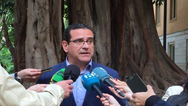 El PPCV critica que la moció use com a argument la corrupció quan "es tanca el cercle" sobre el PSPV El PPCV critica que la moció use com a argument la corrupció quan "es tanca el cercle" sobre el PSPV
