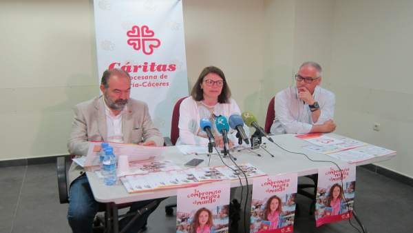 Presentación de la memoria de actividades de Cáritas Coria-Cáceres Presentación de la memoria de actividades de Cáritas Coria-Cáceres