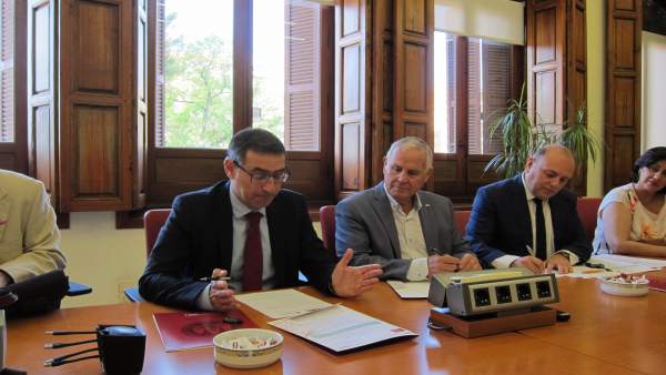 El rector de la UMU, José Luján y Diego González, de Fundown El rector de la UMU, José Luján y Diego González, de Fundown