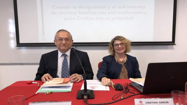Carlos Gómez y Cristina García han presentado la memoria de Cáritas de 2017 Carlos Gómez y Cristina García han presentado la memoria de Cáritas de 2017