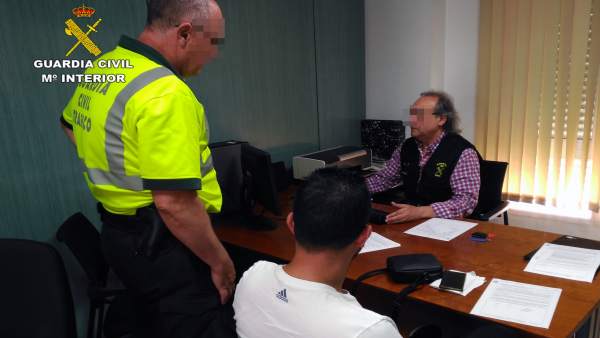 Imagen del detenido, en dependencias de la Guardia Civil Imagen del detenido, en dependencias de la Guardia Civil