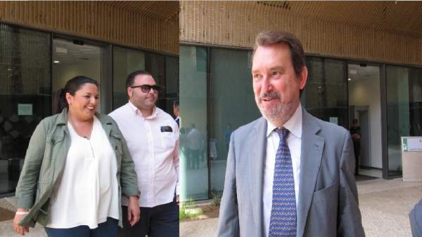 Dolores Amo y Juan Carandell a la salida de los juzgados Dolores Amo y Juan Carandell a la salida de los juzgados