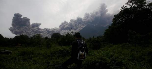 Erupción del volcán de Fuego