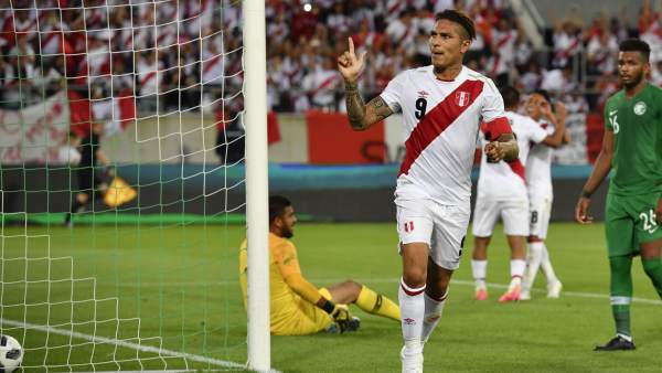 Paolo Guerrero, delantero de Perú. Paolo Guerrero, delantero de Perú.