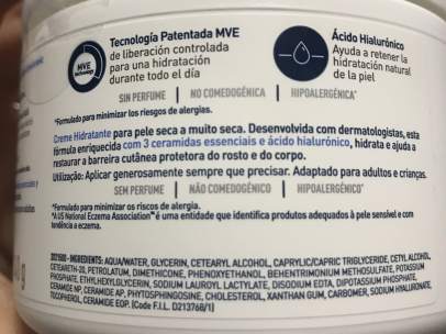 Etiquetado de un frasco de crema
