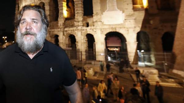 RUSSELL CROWE RUSSELL CROWE