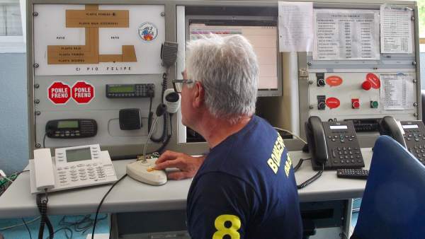 Los bomberos de Madrid: menos incendios y más salidas por agua y caídas