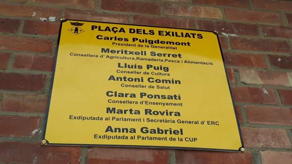 Placa de la Plaça dels Exiliats en Torrelameu (Lleida) Placa de la Plaça dels Exiliats en Torrelameu (Lleida)