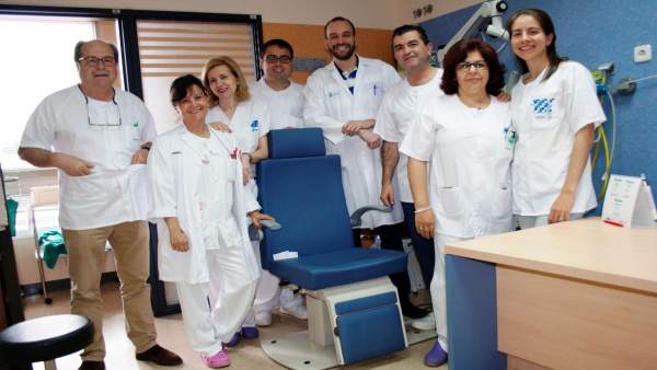 Equipo médico del Hospital 'Santa Bárbara' de Puertollanoc Equipo médico del Hospital 'Santa Bárbara' de Puertollanoc