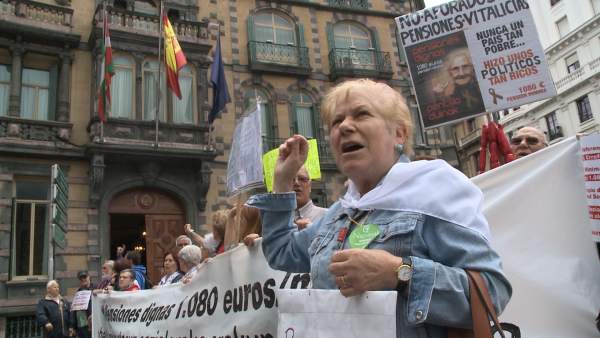Pensionistas reiteran sus demandas al nuevo gobierno Pensionistas reiteran sus demandas al nuevo gobierno