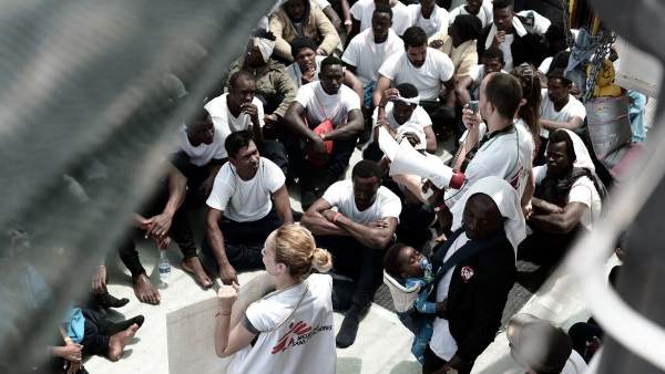 Migrantes a bordo del Aquarius Migrantes a bordo del Aquarius