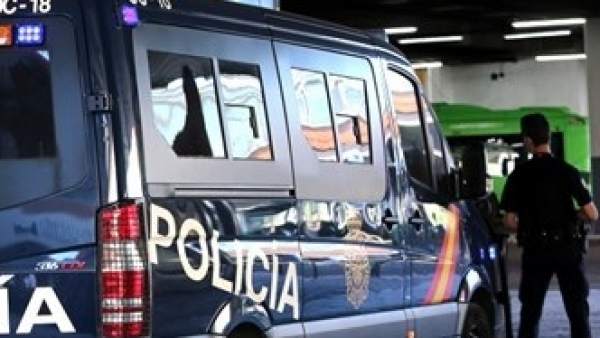 Furgones de Policía Nacional Furgones de Policía Nacional