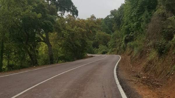 Carretera que une Jabugo con la N-433. Carretera que une Jabugo con la N-433.