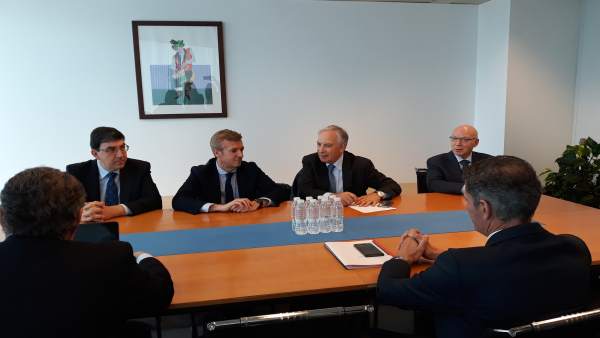 Representantes del grupo Luckia presentan el proyecto del casino a la Xunta Representantes del grupo Luckia presentan el proyecto del casino a la Xunta