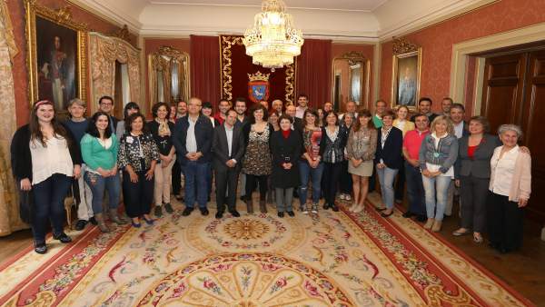 Recepción del Ayuntamiento de Pamplona a la Coral de Cámara Recepción del Ayuntamiento de Pamplona a la Coral de Cámara