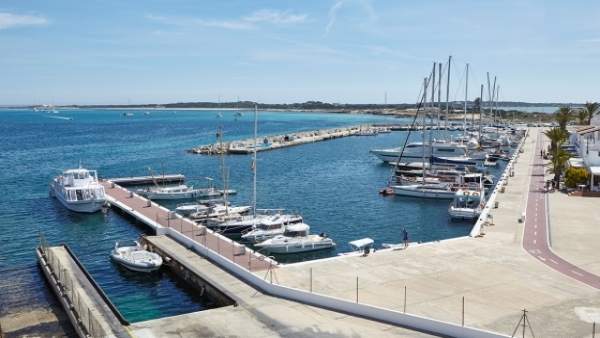 Puerto de la Savina (Formentera) Puerto de la Savina (Formentera)