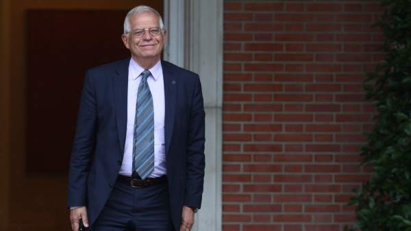 Borrell, ministro de Asuntos Exteriores, llega a su primer Consejo de Ministros. Borrell, ministro de Asuntos Exteriores, llega a su primer Consejo de Ministros.