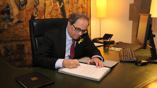 El pte.Quim Torra firma el segundo decreto de nombramiento de consellers El pte.Quim Torra firma el segundo decreto de nombramiento de consellers