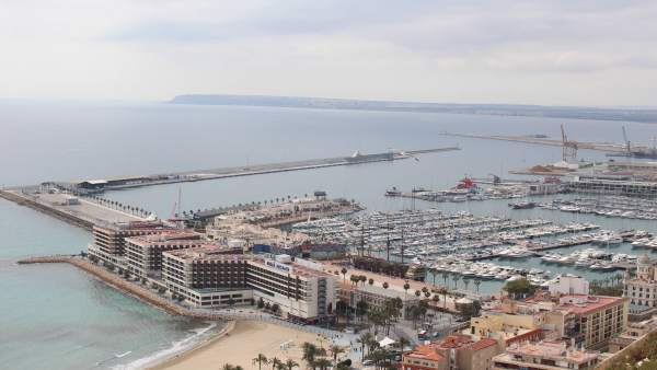Puerto de Alicante Puerto de Alicante