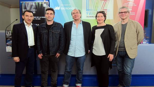 Presentación de los artistas invitados en el Festival Presentación de los artistas invitados en el Festival
