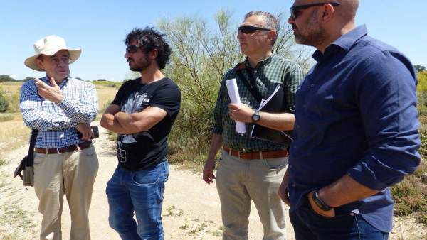 García Molina visita la ubicación del futuro parque Puy du Fou García Molina visita la ubicación del futuro parque Puy du Fou