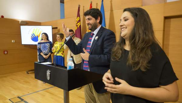 López Miras preside el acto con motivo del Día Nacional de Lenguas de Signos López Miras preside el acto con motivo del Día Nacional de Lenguas de Signos