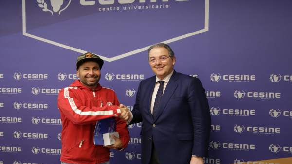 Acuerdo de CESINE y la Escuela Cántabra de Surf Acuerdo de CESINE y la Escuela Cántabra de Surf