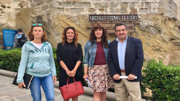 El portavoz del PP en Diputación, José Loaiza, en Tarifa El portavoz del PP en Diputación, José Loaiza, en Tarifa